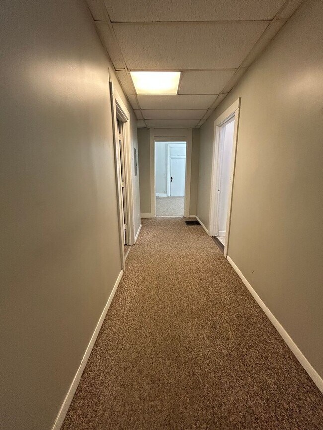 Interior Photo - 1402 Alabama