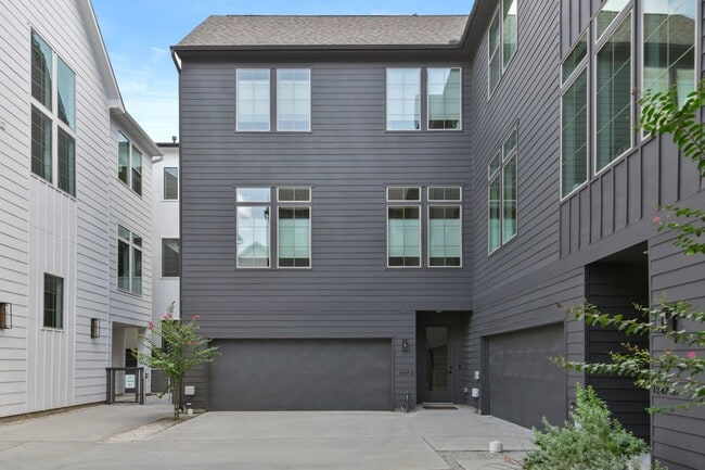 Building Photo - Exclusive Montrose Residence W/ High-End D...