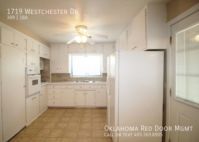Building Photo - 1719 Westchester Dr