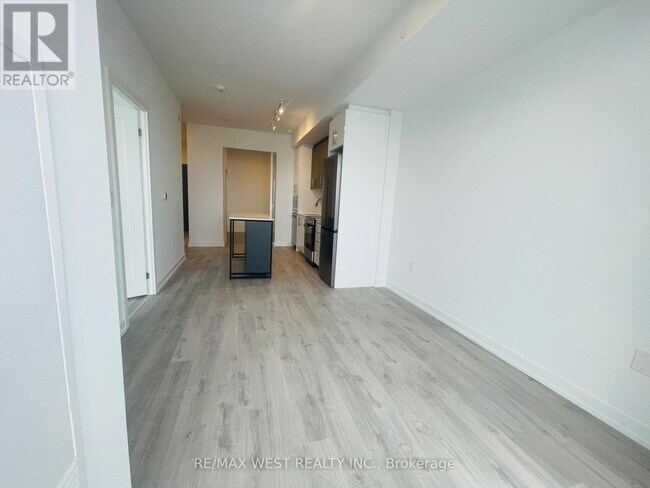 Photo du bâtiment - 9763 Markham Rd