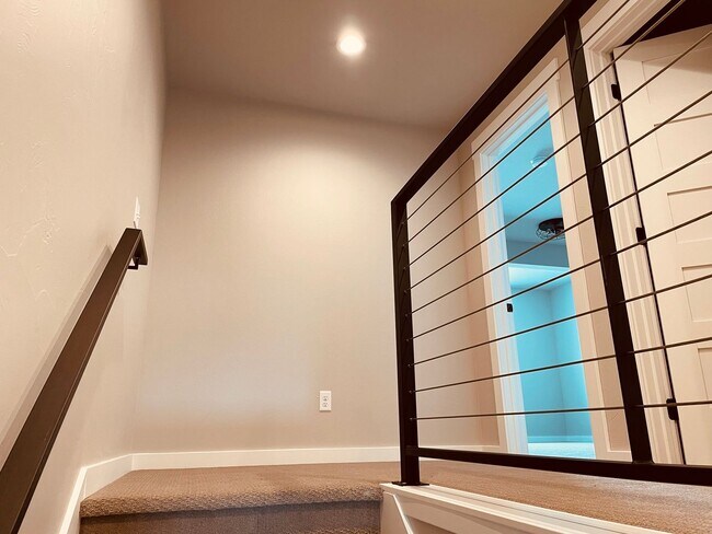 Foto del edificio - 3 Bd / 2.5 Bath