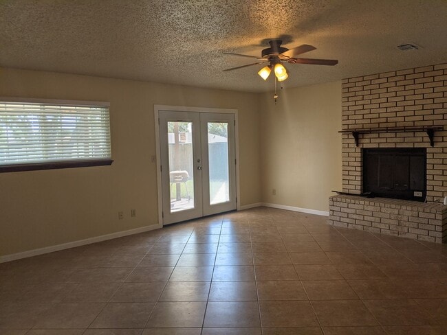 Foto del edificio - 3409 Mission Arch Dr