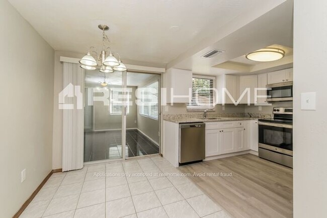 Building Photo - 12614 College Hill Dr