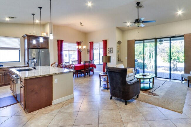 Foto del edificio - 2514 N Snead Dr