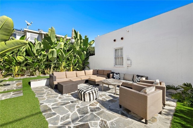 Building Photo - 226 Chiquita St