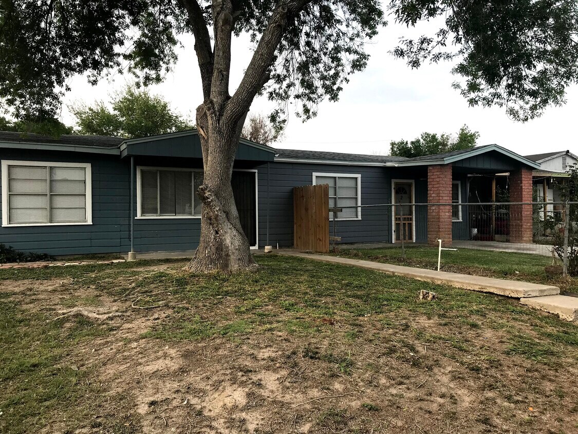 2903 Tampico St, Brownsville, TX 78521 Townhome Rentals in