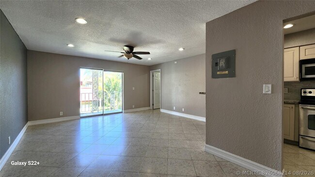 Foto del edificio - 501 SE 8th St