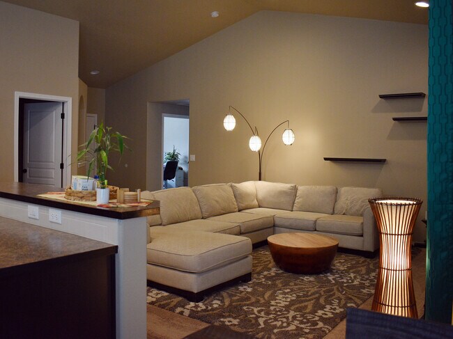 Foto del edificio - 3461 E Hope Ave