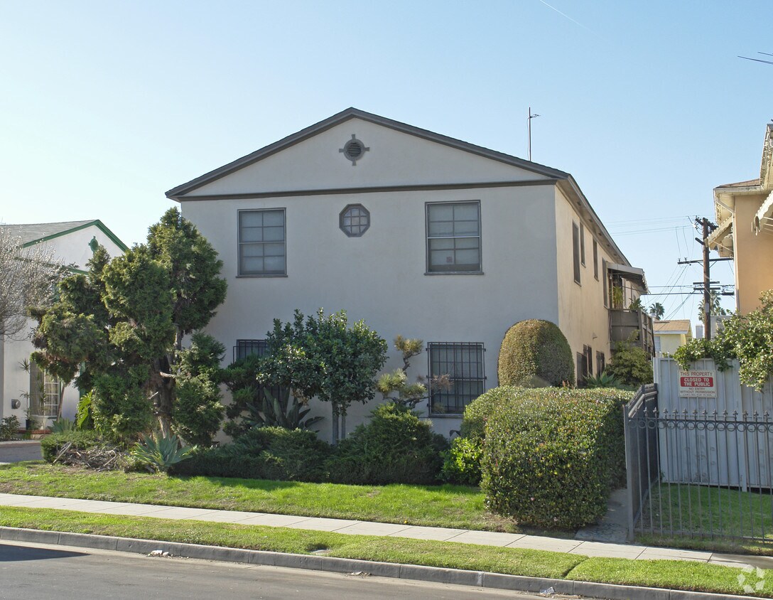 Foto del edificio - 1449 S Bronson Ave