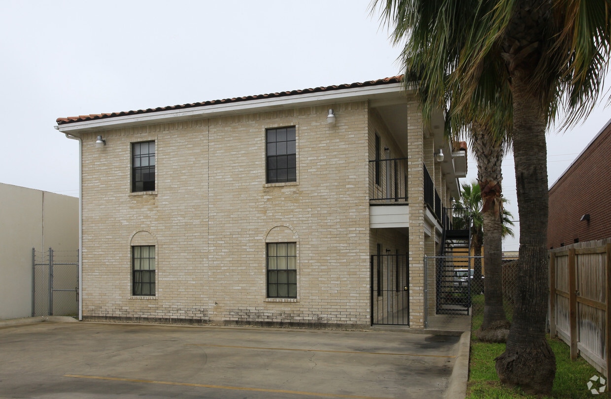 516 S 15th St, Mcallen, TX 78501 Apartments in Mcallen, TX