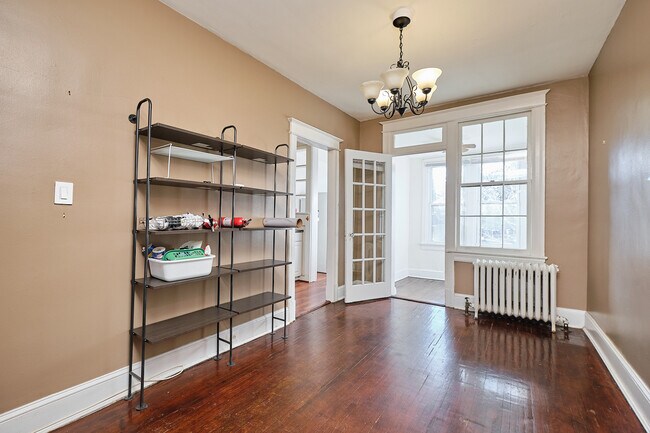 Foto del edificio - 616 Hamilton St NW