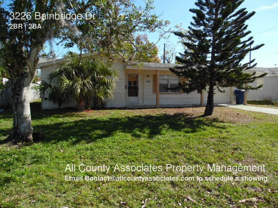 Foto principal - 3226 Bainbridge Dr