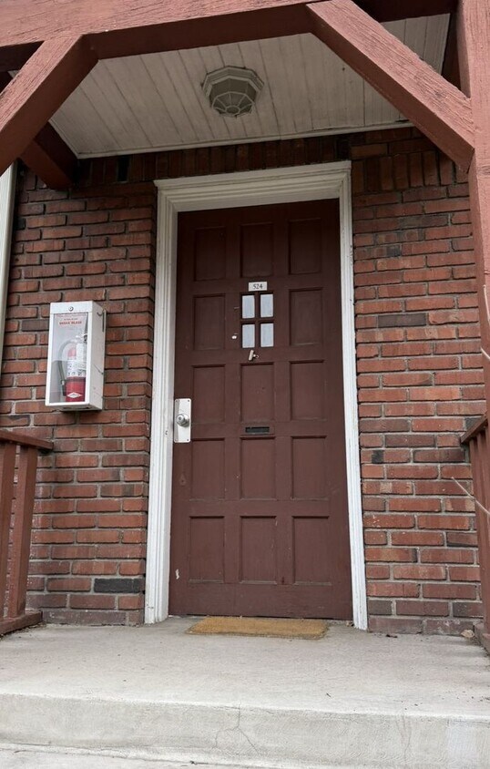 Foto del edificio - Newly Painted Studio Apartment - Located near Sky Lakes and Oregon Tech!