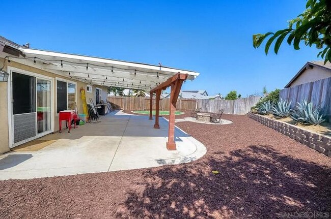 Foto del edificio - 1322 Carnell Ct