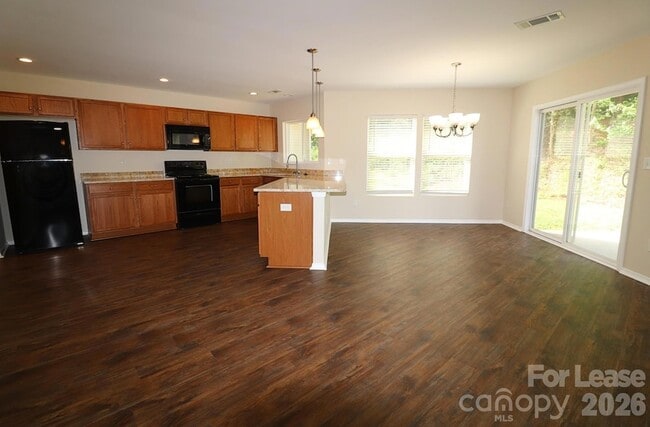 Foto del edificio - 13011 Lake Erie Ln