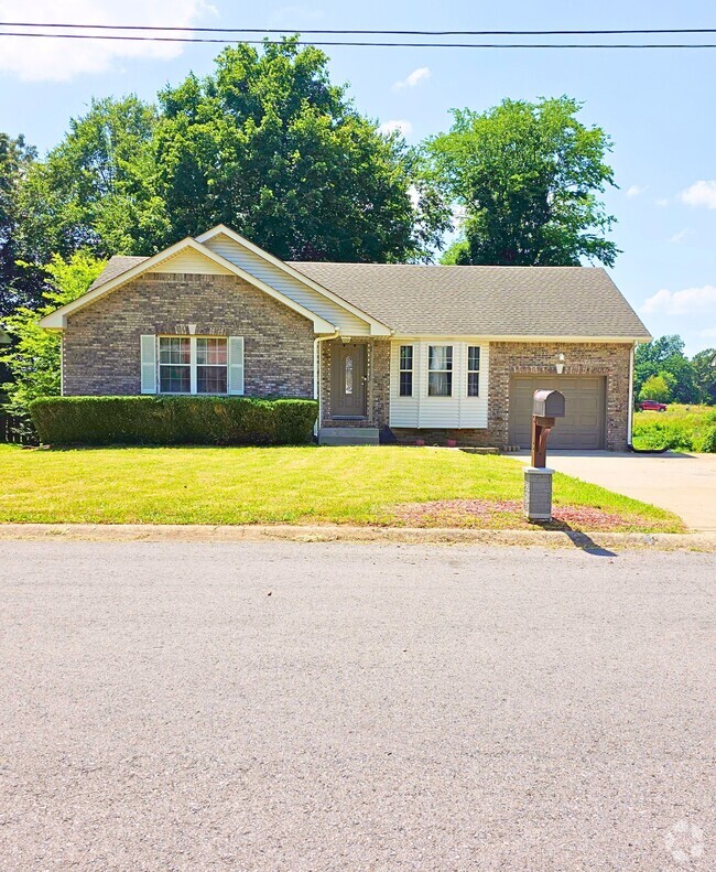 Building Photo - 3319 S Senseney Cir
