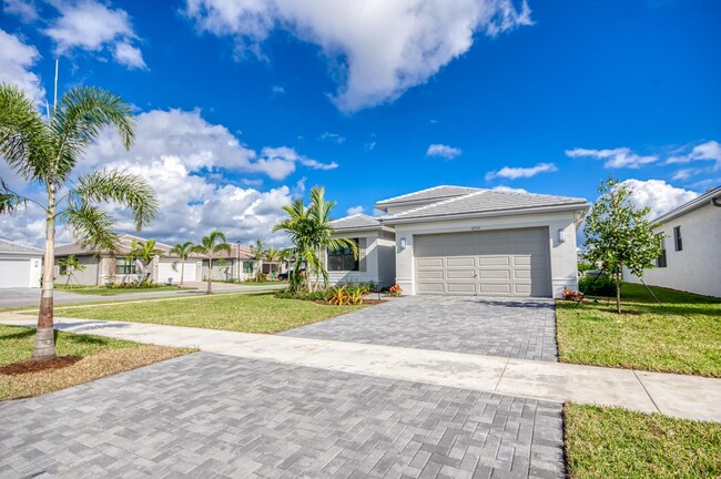 Building Photo - 12555 SW Manatee Marsh Ter