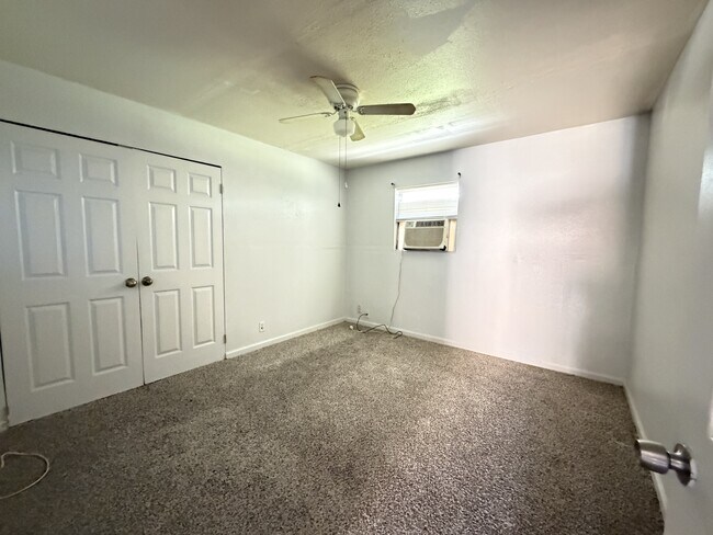 Building Photo - 5691 Atlee Ave