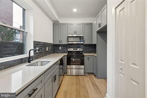 Building Photo - 1214 S 15th St