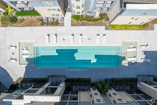 Building Photo - Mirabella Apartments
