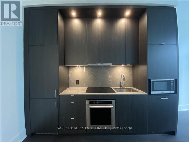 Photo du bâtiment - 480-480 Front St W