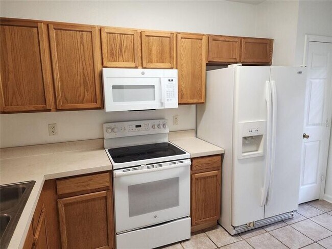 Foto del edificio - 2 Bedroom 2.5 Bath Lake Mary Townhome with...