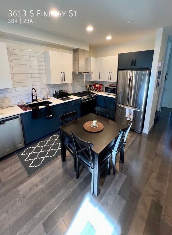 Building Photo - Columbia City - 3 Bedroom / 1.5 Bath **Fur...
