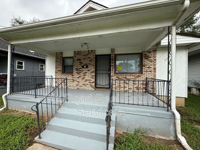 Building Photo - 1121 Kunz Ave