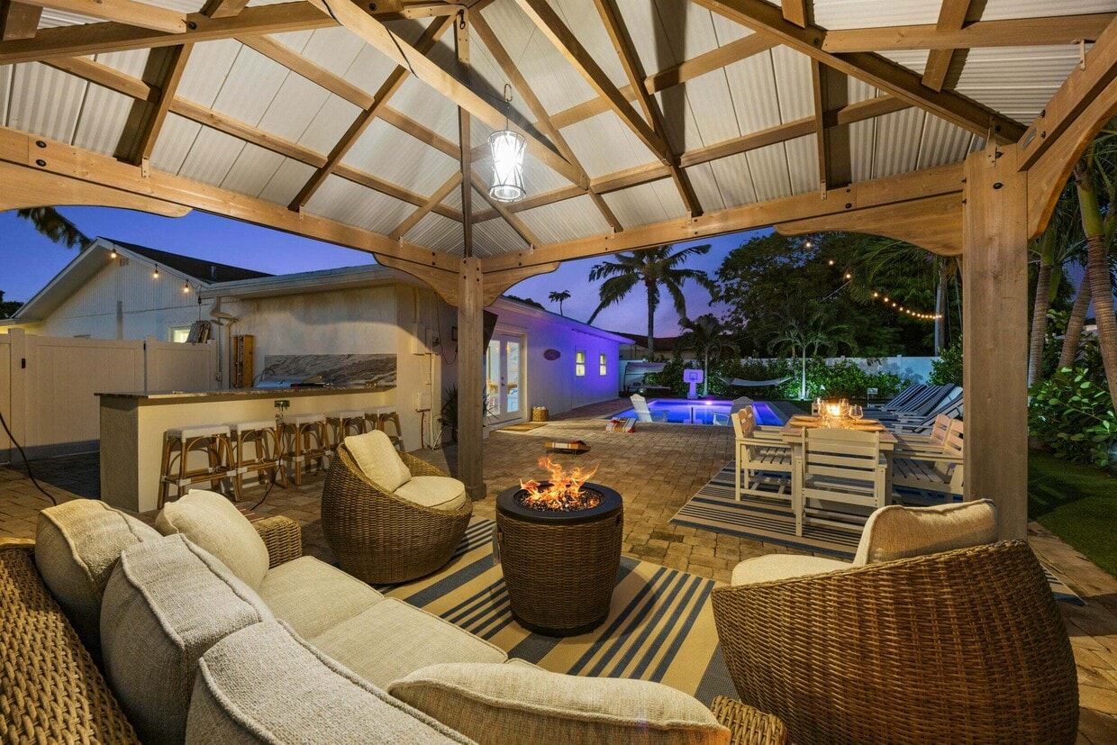 Foto principal - 1096 SW 27th Ave