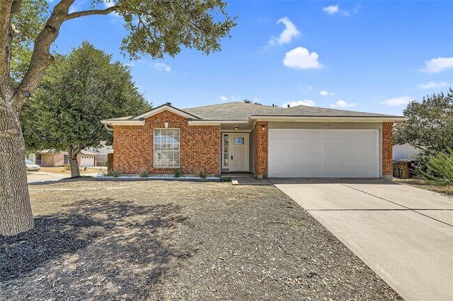 Foto del edificio - 1701 Hollow Tree Blvd