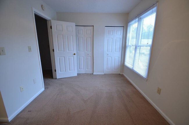 Foto del edificio - 407 Sunnyside Way