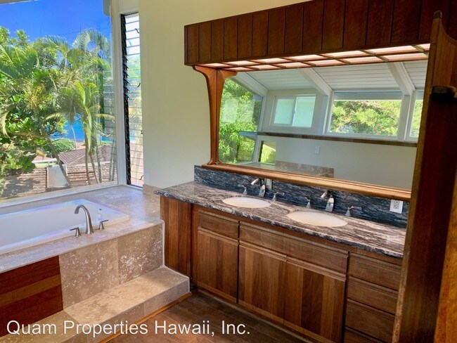 Building Photo - 5045 Lower Honoapiilani Rd