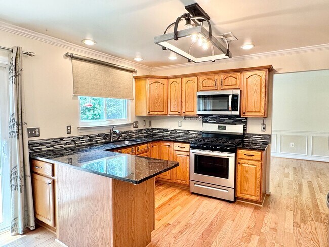 Foto del edificio - PET FRIENDLY - STAFFORD - SPACIOUS HOME ON...