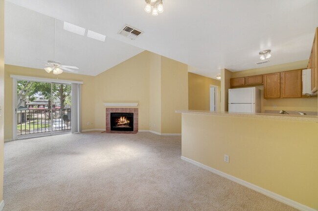 Foto del edificio - 6052 Westgate Dr