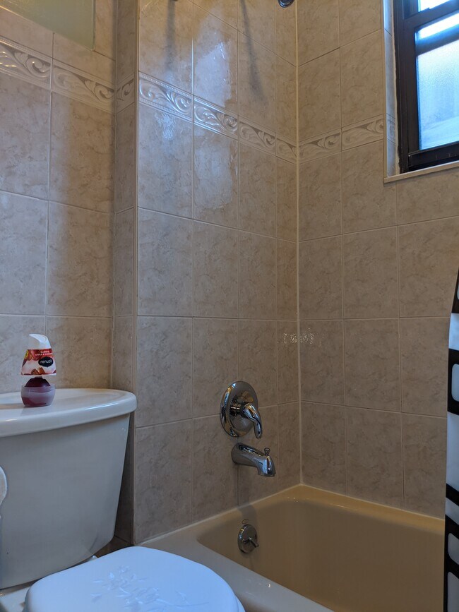 Foto del edificio - 3135 43rd St