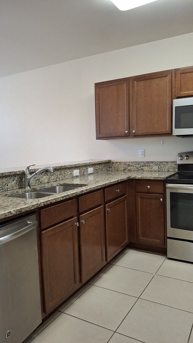 Foto del edificio - 8760 NW 97th Ave