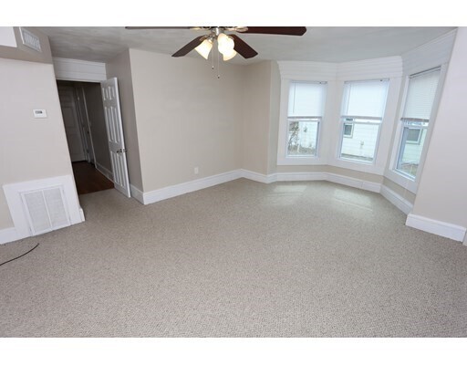 Foto del edificio - 16 Gaylord St