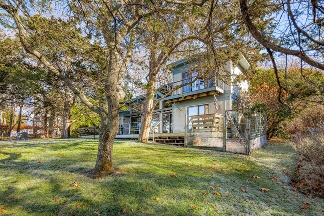 Building Photo - 11 Ingall's Rd