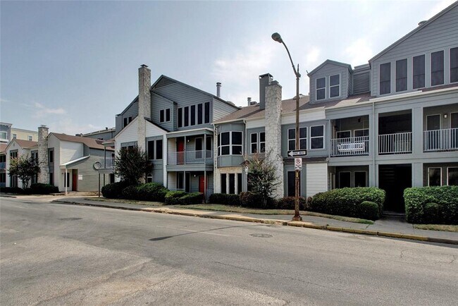 Building Photo - 2529 Rio Grande St