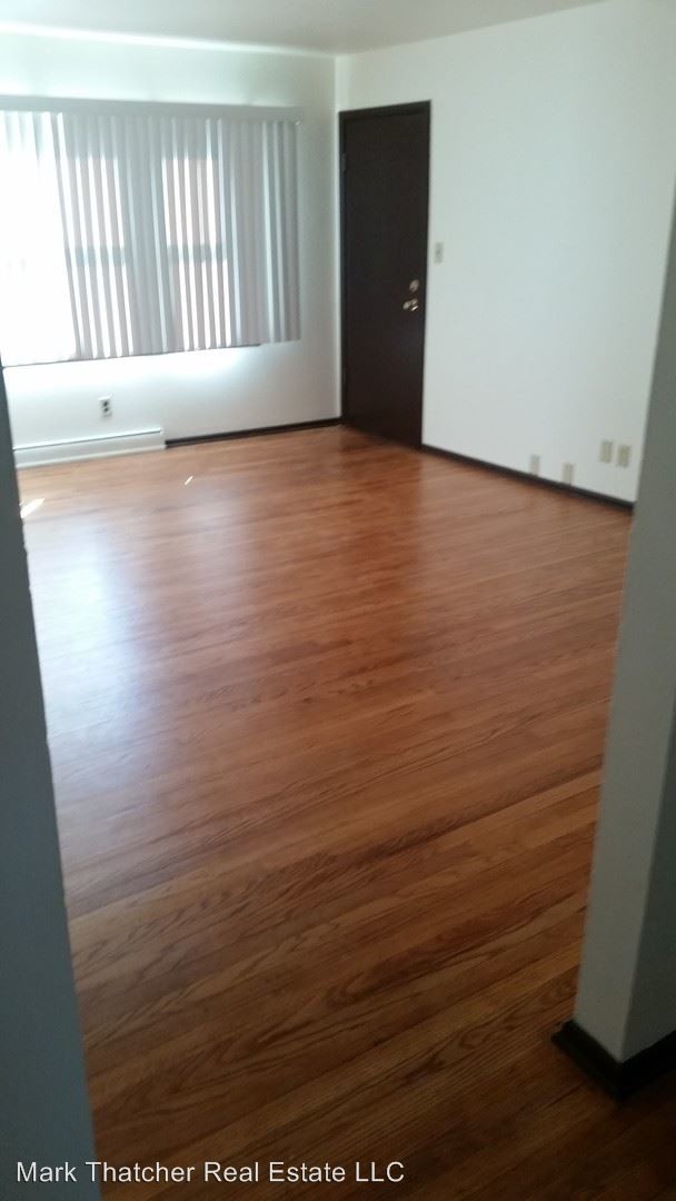Foto del edificio - N88-W15115-33-51 Cleveland Ave