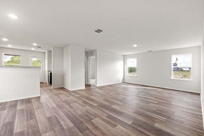 Building Photo - Shows Like New, In Estrella!!!