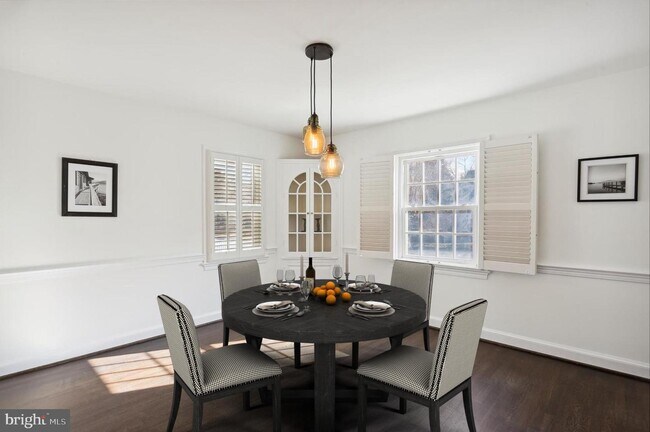 Foto del edificio - 5705 Maiden Ln