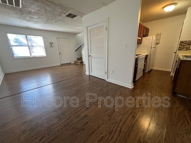 Foto del edificio - 2146 Charles St