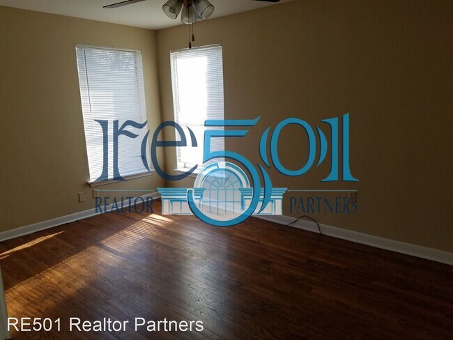 Foto del edificio - 2 br, 1.5 bath House - 519 S. Oak St