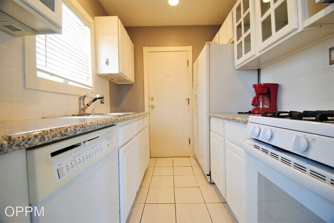 Foto del edificio - 1 br, 1 bath House - 813 S. 38th St. Apt. 3