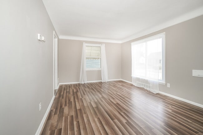 Building Photo - 4656 W 146th St
