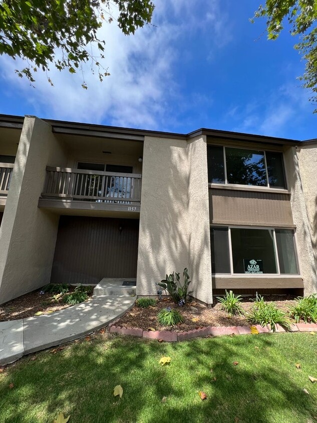 Primary Photo - Gorgeous, Updated Todd Ranch Townhome