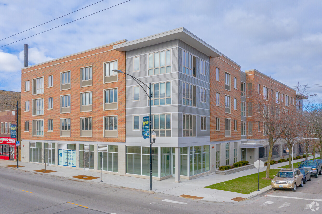Primary Photo - Clark Estes Apartments