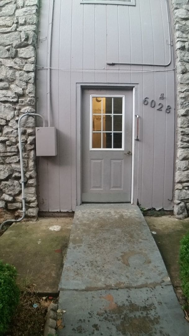 Building Photo - Beautiful one bedroom apartment close to N...