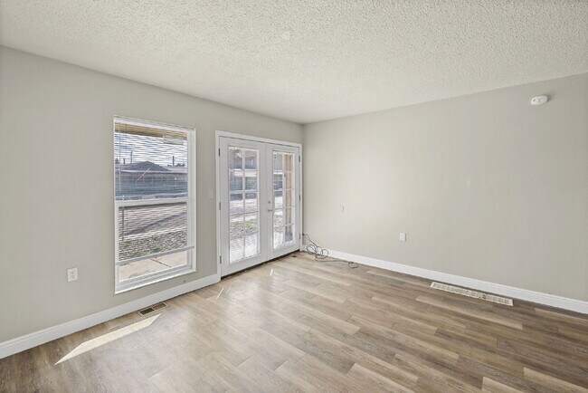 Foto del edificio - 402 Sunny Ln